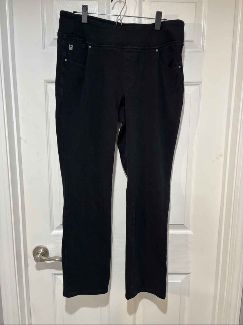 BELLE BY KIM GRAVEL Black Elastic Waist Pull On Straight Leg Jeans
